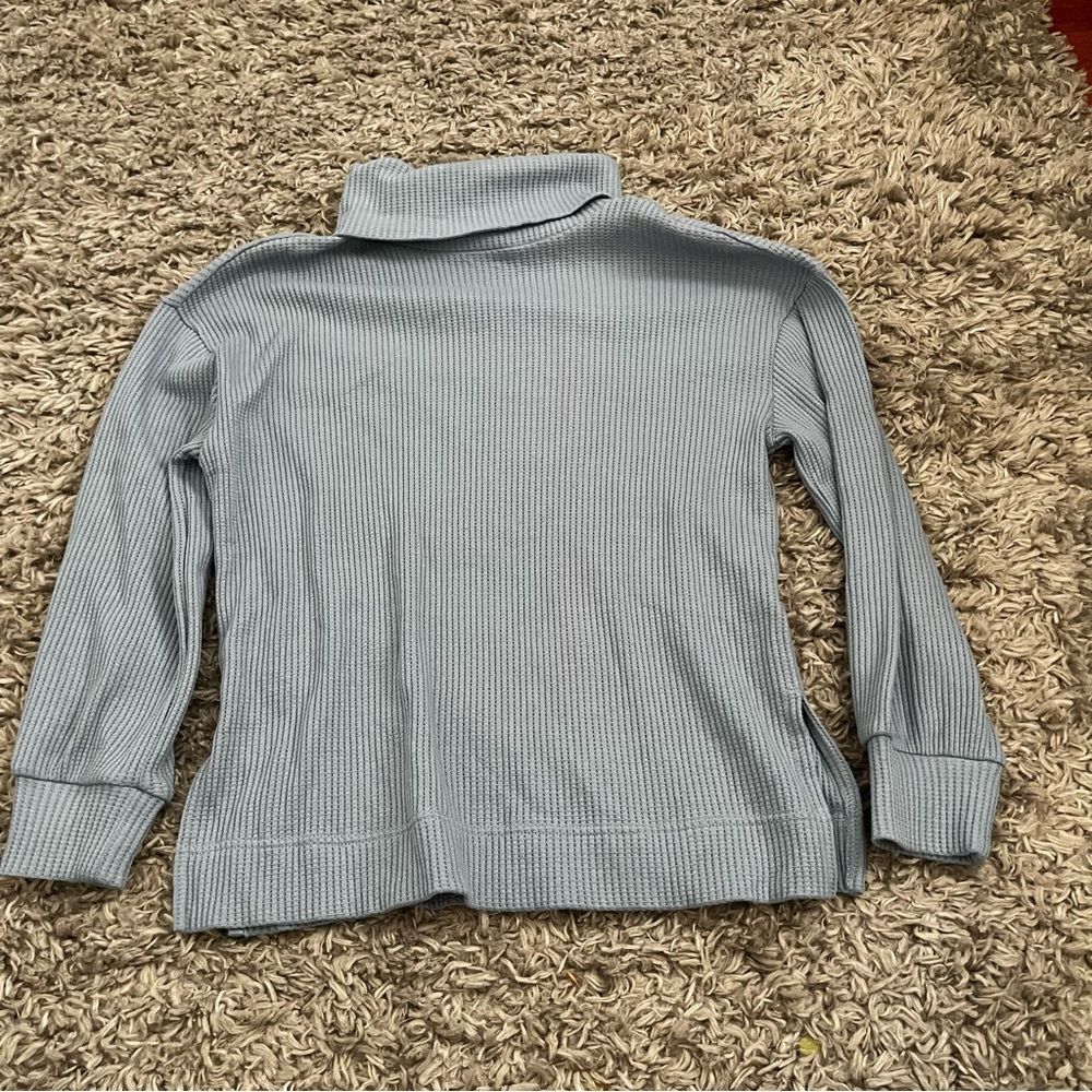 The Gap light blue turtleneck long sleeve size XS